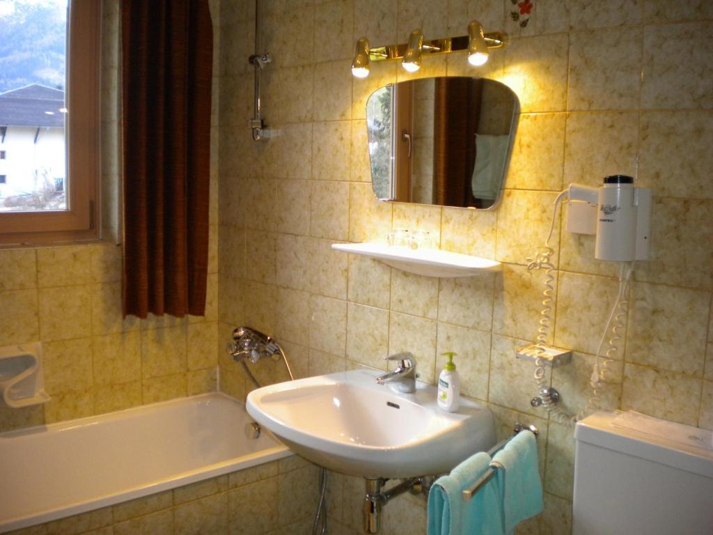 Gaestehaus Sagmeister Bed & Breakfast Bad Kleinkirchheim Room photo